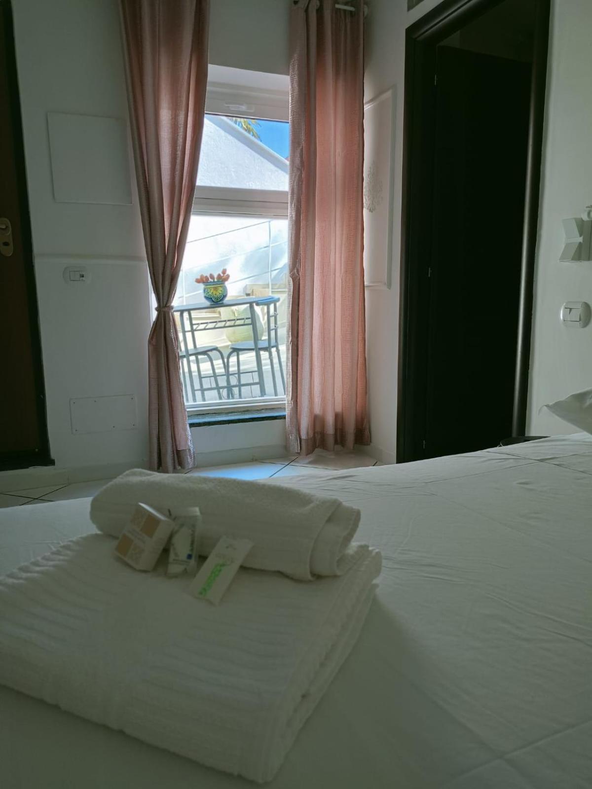 Costa Costa Rooms Sant'Egidio del Monte Albino Extérieur photo